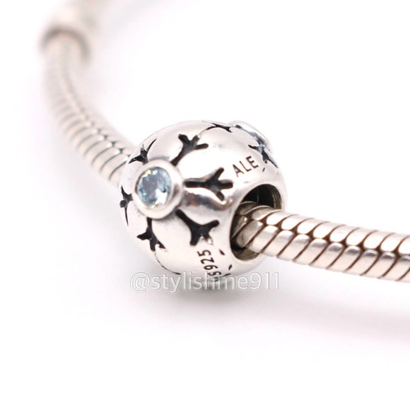 Authentic PANDORA Sterling Silver Crystalized Snowflake Blue CZ Charm - Picture 3 of 10